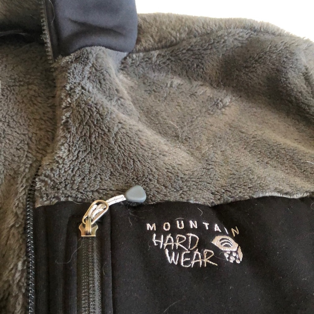 Mountain Hardware fleece zip up